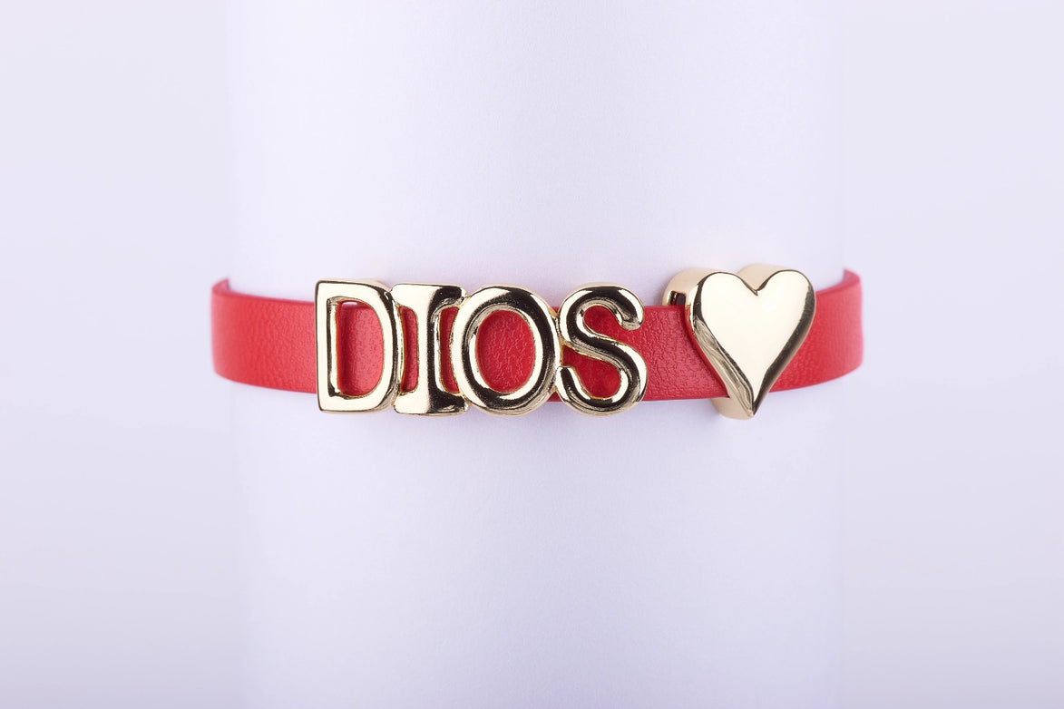 Pulsera cristiana, regalos religiosos modernos, joyería de fe, pulsera Dios, accesorios espirituales.

Pulsera cuero mujer, brazalete letras doradas, accesorios con mensaje, God bracelet, joyería religiosa juvenil.