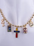 Collar gargantilla de cadena de bolas doradas con dijes esmaltados de iconos venezolanos: Harina P.A.N., Cruz con bandera, Pirulín y lata de Malta.